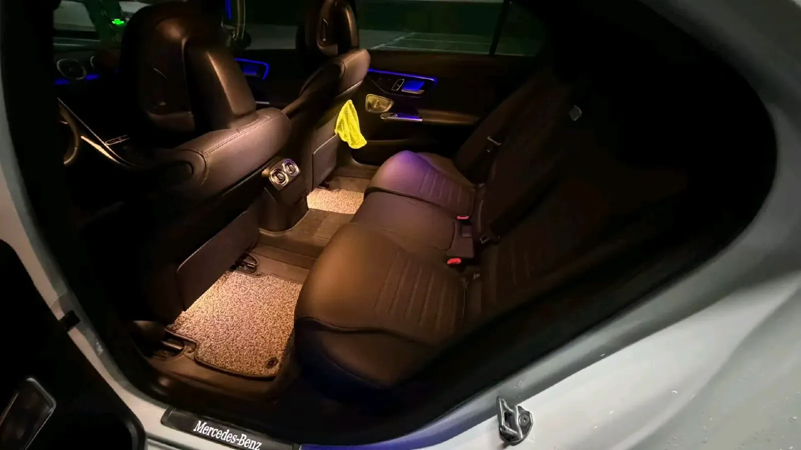 2023 Mercedes-Benz C Class 1.5T 204HP L4 9AT,autocango,china used car exporter,china ev exporter,chinese used car exporter,chinese used ev exporter