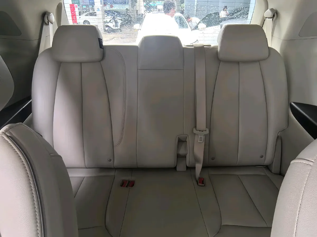 2021 Buick GL8 2.0T 237HP L4 9AT,autocango,china used car exporter,china ev exporter,chinese used car exporter,chinese used ev exporter