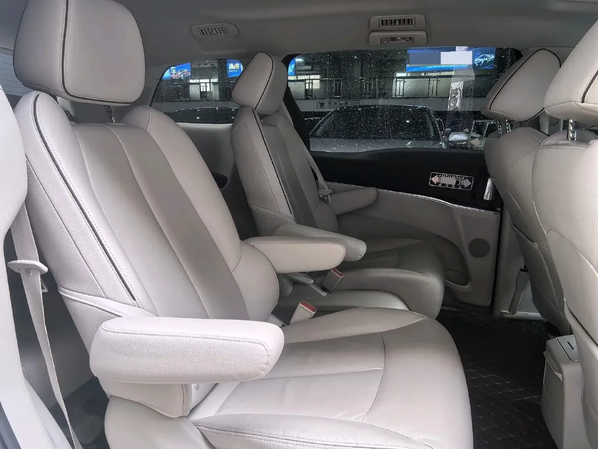 2021 Buick GL8 2.0T 237HP L4 9AT,autocango,china used car exporter,china ev exporter,chinese used car exporter,chinese used ev exporter