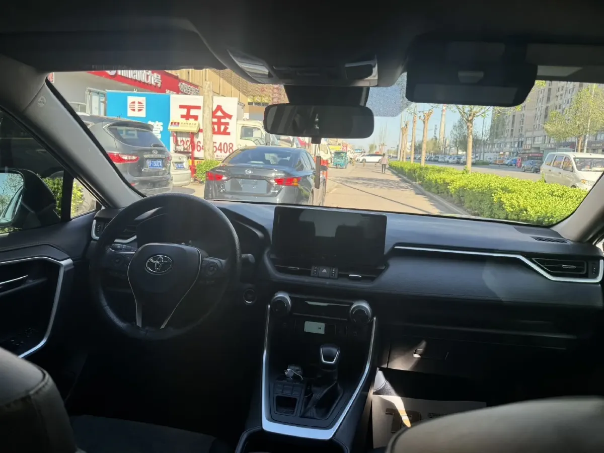 2024 Toyota RAV4 2.0L 171HP L4 CVT,autocango,china used car exporter,china ev exporter,chinese used car exporter,chinese used ev exporter