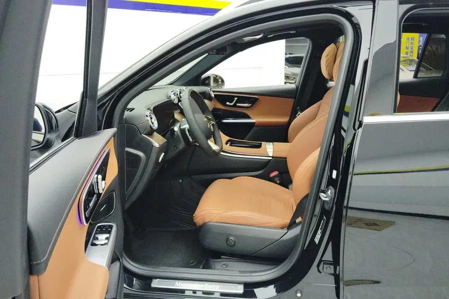 2024 Mercedes-Benz GLC Class 2.0T 258HP L4 9AT,autocango,china used car exporter,china ev exporter,chinese used car exporter,chinese used ev exporter