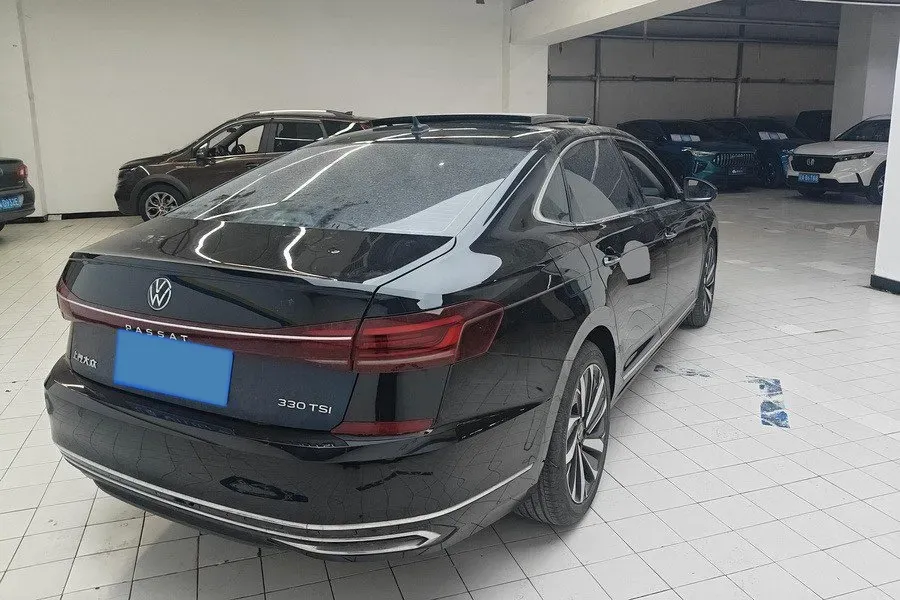 2023 Volkswagen Passat 2.0T 186HP L4 7DCT,autocango,china used car exporter,china ev exporter,chinese used car exporter,chinese used ev exporter