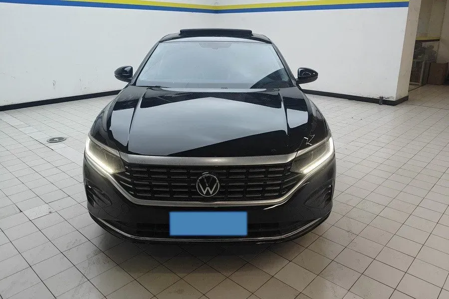 2023 Volkswagen Passat 2.0T 186HP L4 7DCT,autocango,china used car exporter,china ev exporter,chinese used car exporter,chinese used ev exporter