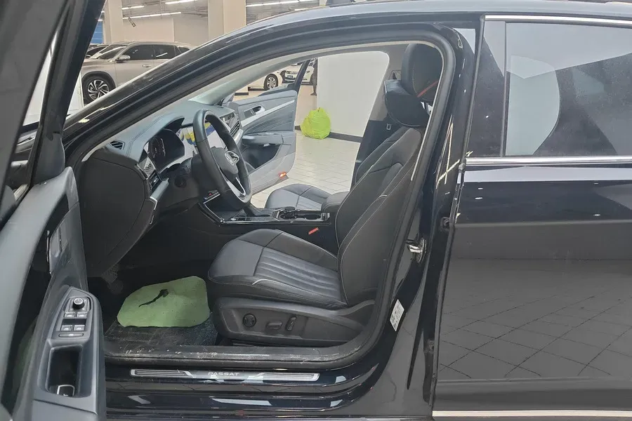 2023 Volkswagen Passat 2.0T 186HP L4 7DCT,autocango,china used car exporter,china ev exporter,chinese used car exporter,chinese used ev exporter