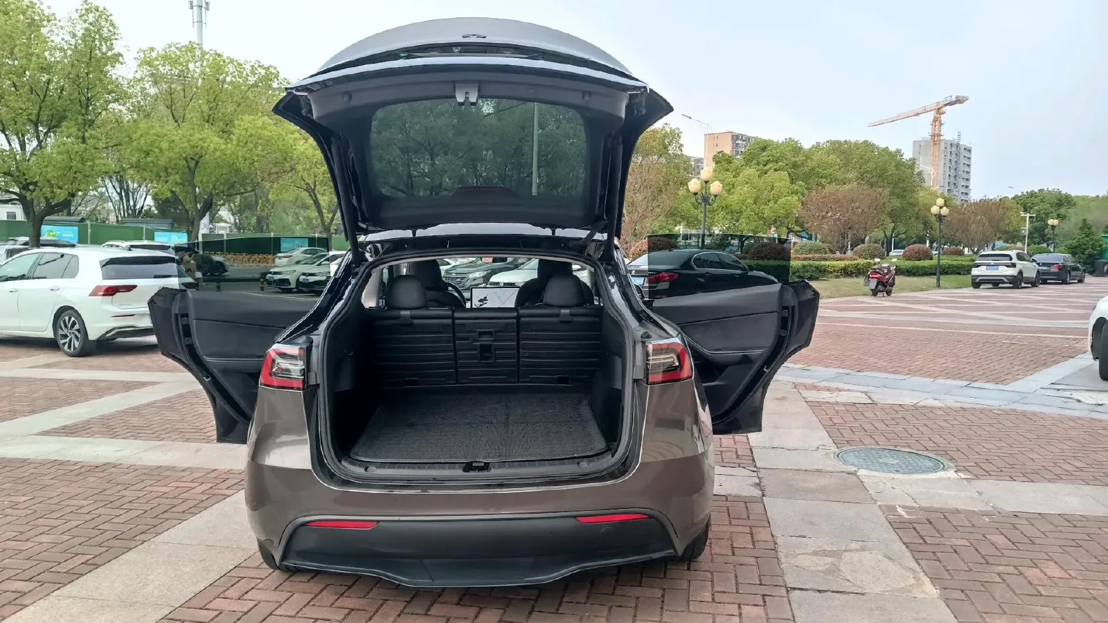 2021 Tesla Model Y BEV 60KWH,autocango,china used car exporter,china ev exporter,chinese used car exporter,chinese used ev exporter