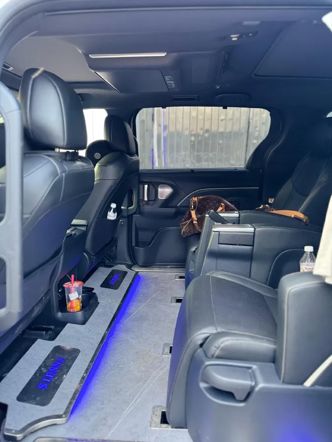 2024 Toyota Sienna 2.5L 189HP L4 E-CVT Hybrid,autocango,china used car exporter,china ev exporter,chinese used car exporter,chinese used ev exporter