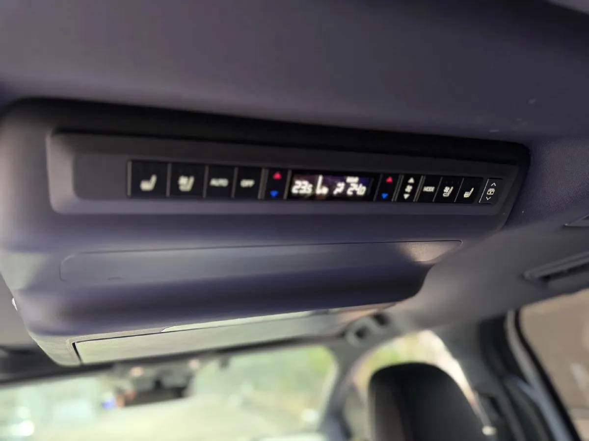 2024 Toyota Sienna 2.5L 189HP L4 E-CVT Hybrid,autocango,china used car exporter,china ev exporter,chinese used car exporter,chinese used ev exporter