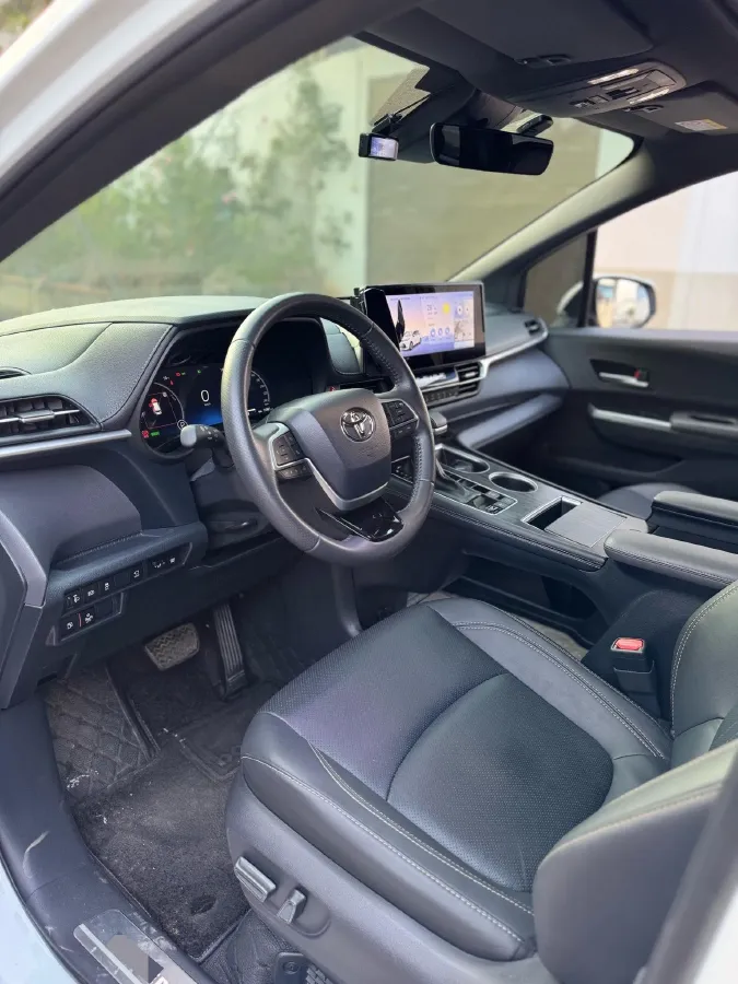 2024 Toyota Sienna 2.5L 189HP L4 E-CVT Hybrid,autocango,china used car exporter,china ev exporter,chinese used car exporter,chinese used ev exporter