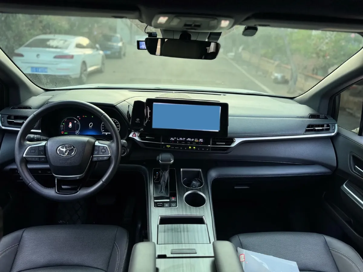 2024 Toyota Sienna 2.5L 189HP L4 E-CVT Hybrid,autocango,china used car exporter,china ev exporter,chinese used car exporter,chinese used ev exporter