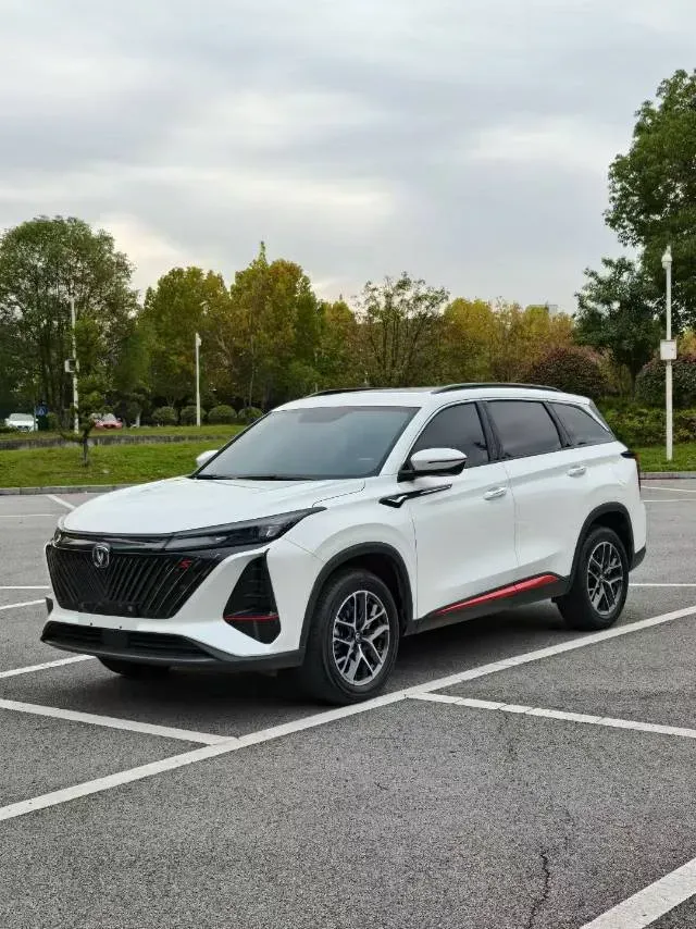 2023 ChangAn CS75 Plus 1.5T 188HP L4 8AT,autocango,china used car exporter,china ev exporter,chinese used car exporter,chinese used ev exporter