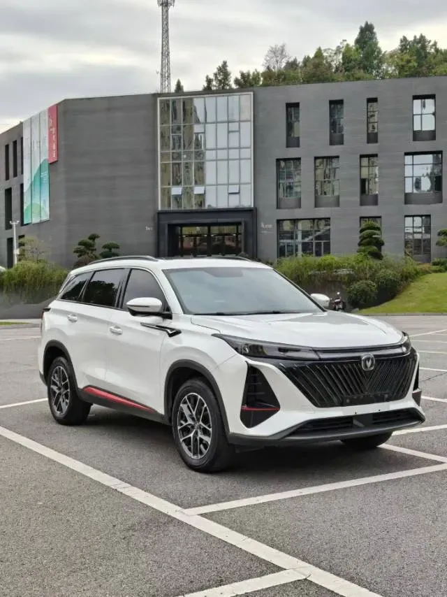 2023 ChangAn CS75 Plus 1.5T 188HP L4 8AT,autocango,china used car exporter,china ev exporter,chinese used car exporter,chinese used ev exporter