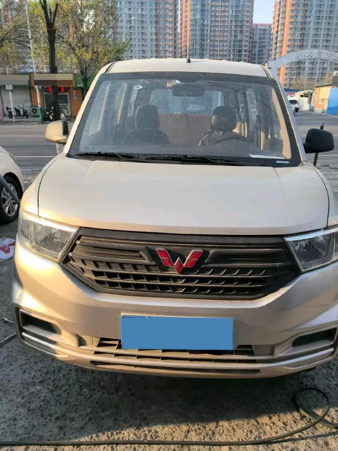 2019 WuLing HongGuang V 1.5L 99HP L4 6MT,autocango,china used car exporter,china ev exporter,chinese used car exporter,chinese used ev exporter