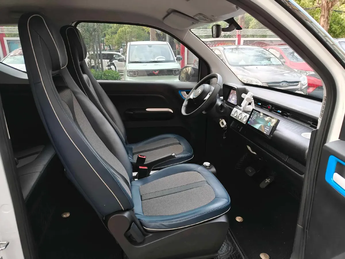 2022 WuLing HongGuang MINI EV BEV 26.5KWH,autocango,china used car exporter,china ev exporter,chinese used car exporter,chinese used ev exporter