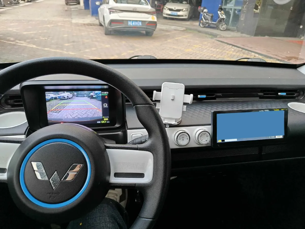 2022 WuLing HongGuang MINI EV BEV 26.5KWH,autocango,china used car exporter,china ev exporter,chinese used car exporter,chinese used ev exporter