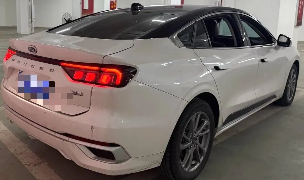 2023 Ford Mondeo 2.0T 254HP L4 8AT,autocango,china used car exporter,china ev exporter,chinese used car exporter,chinese used ev exporter