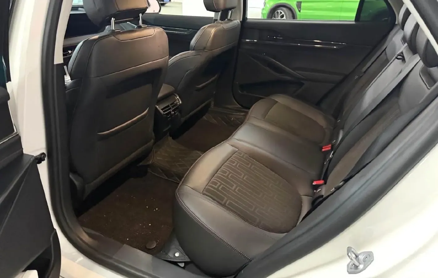 2023 Ford Mondeo 2.0T 254HP L4 8AT,autocango,china used car exporter,china ev exporter,chinese used car exporter,chinese used ev exporter