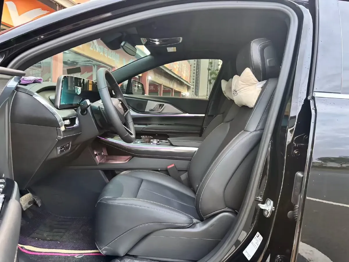 2026 Cadillac XT5 2.0T 237HP L4 9AT,autocango,china used car exporter,china ev exporter,chinese used car exporter,chinese used ev exporter