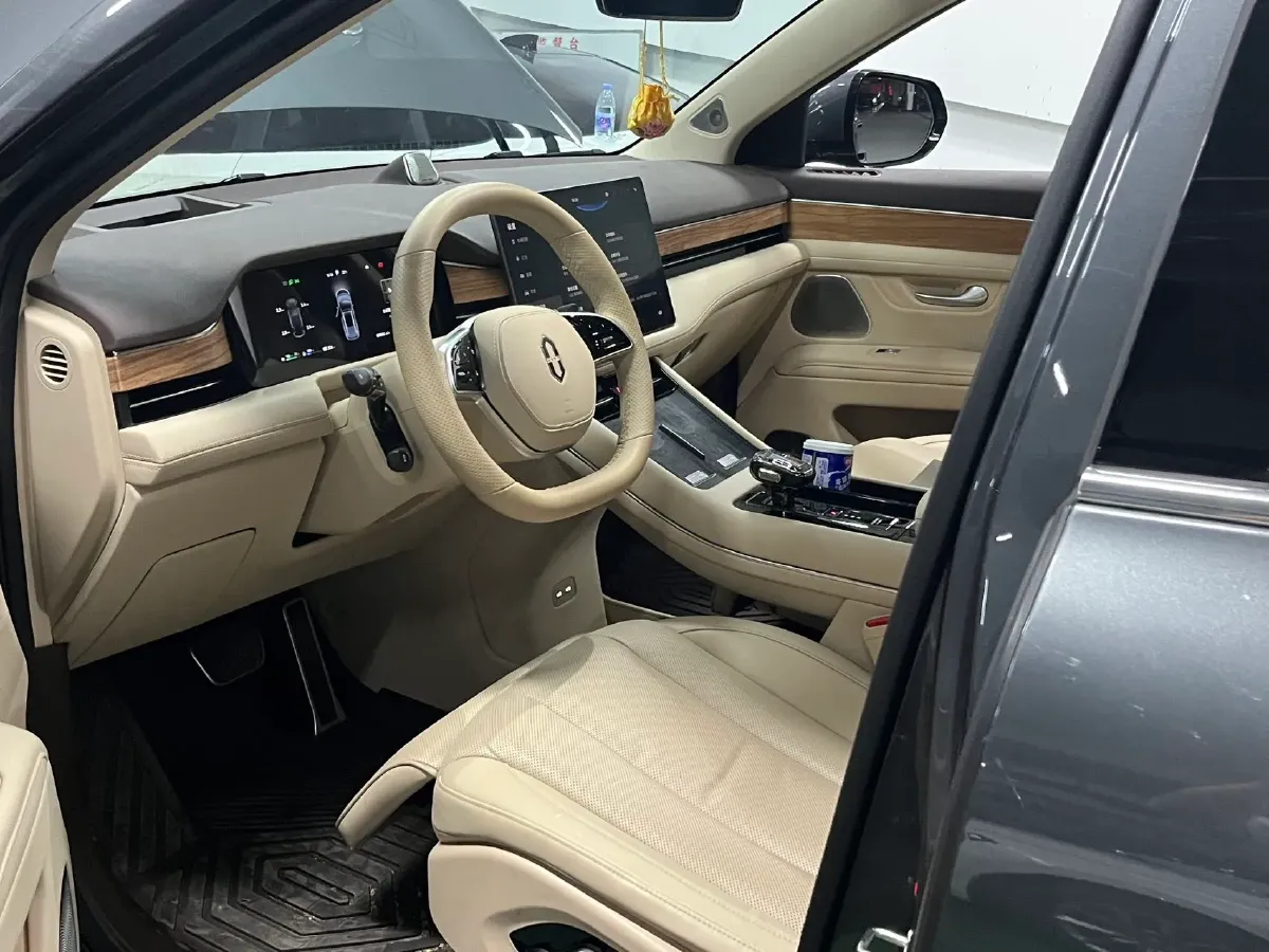 2024 AITO AITO M7 1.5T 152HP L4 REEV 40KWH,autocango,china used car exporter,china ev exporter,chinese used car exporter,chinese used ev exporter