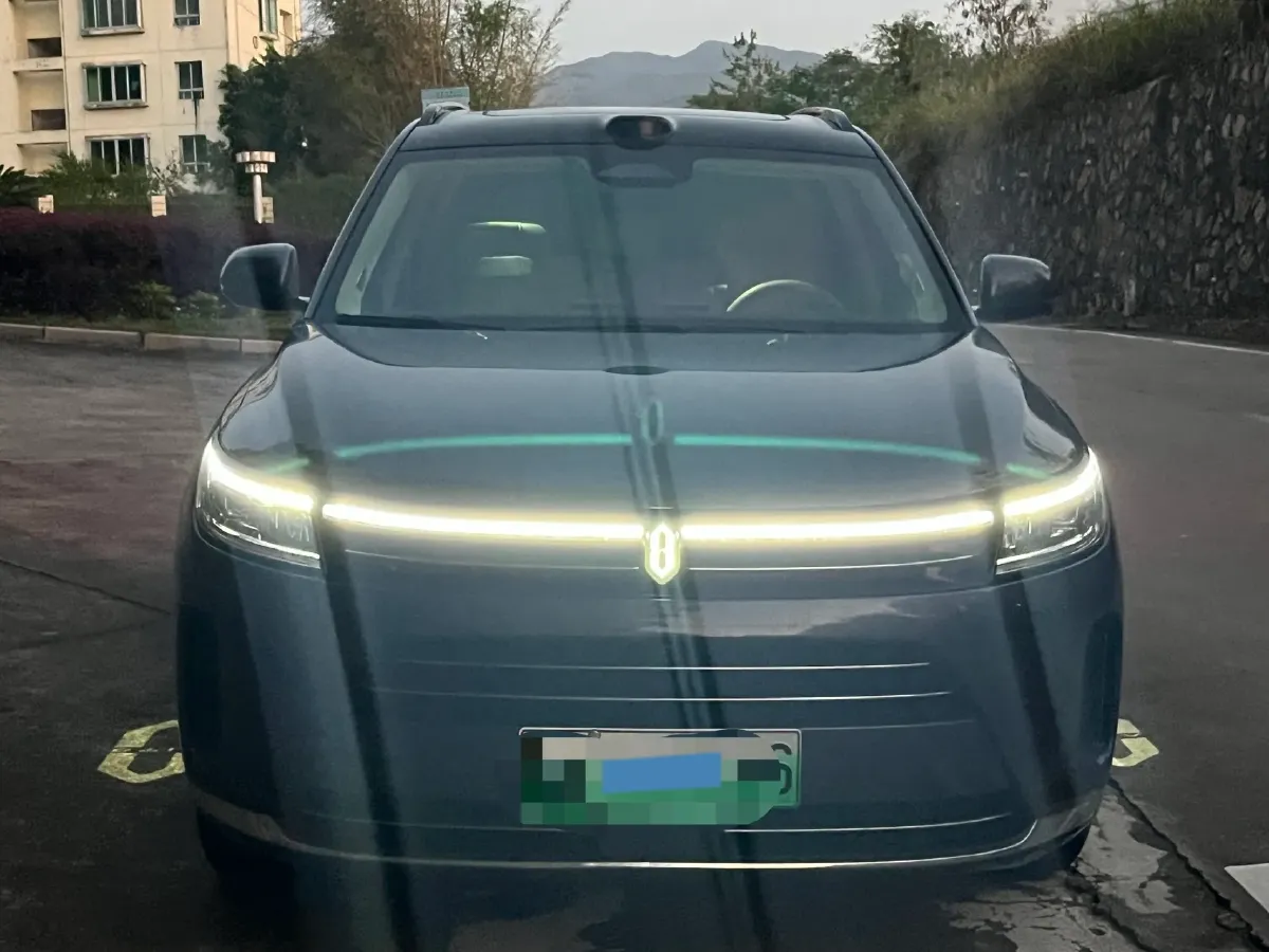 2024 AITO AITO M7 1.5T 152HP L4 REEV 40KWH,autocango,china used car exporter,china ev exporter,chinese used car exporter,chinese used ev exporter