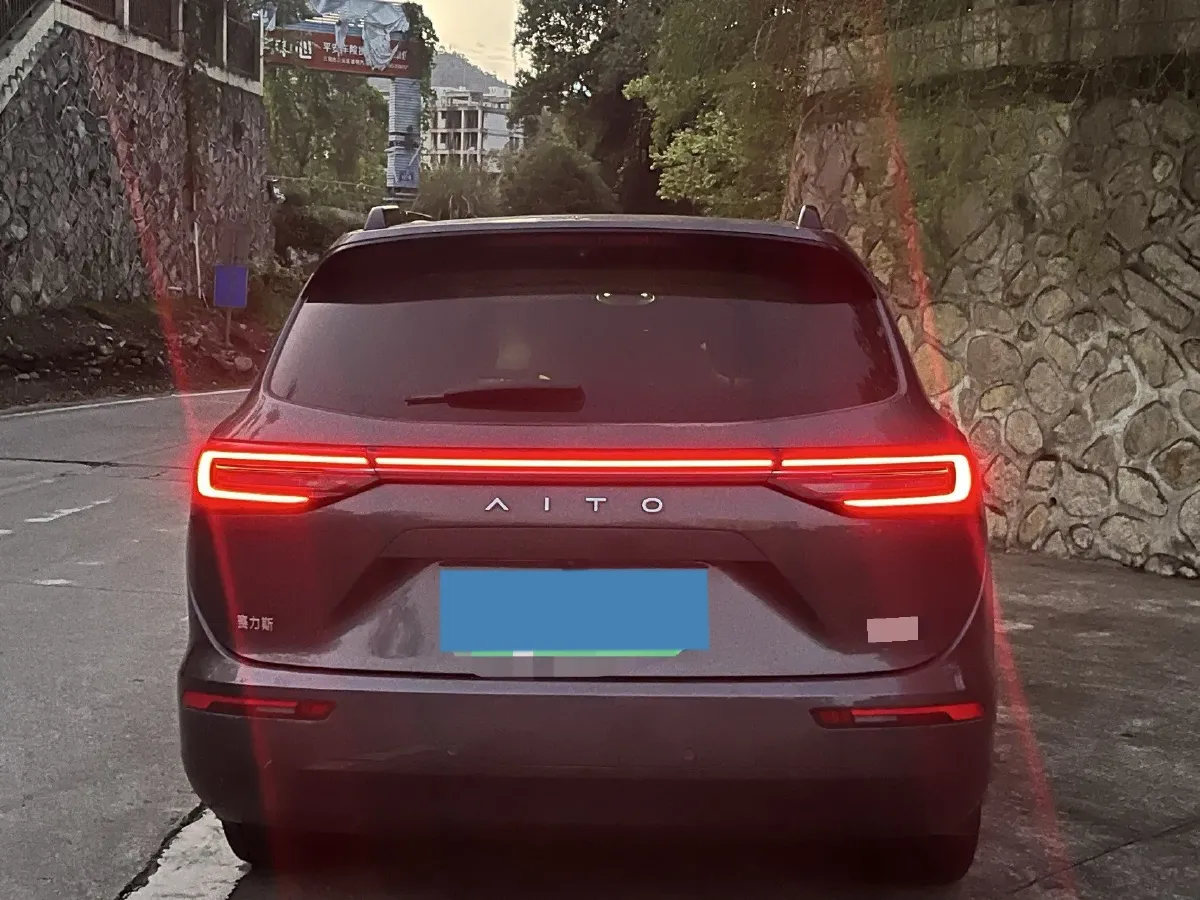 2024 AITO AITO M7 1.5T 152HP L4 REEV 40KWH,autocango,china used car exporter,china ev exporter,chinese used car exporter,chinese used ev exporter