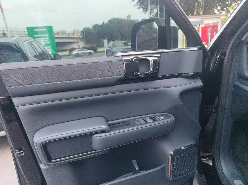 2023 FangChengBao Bao 5 1.5T 194HP L4 E-CVT PHEV 31.8KWH,autocango,china used car exporter,china ev exporter,chinese used car exporter,chinese used ev exporter