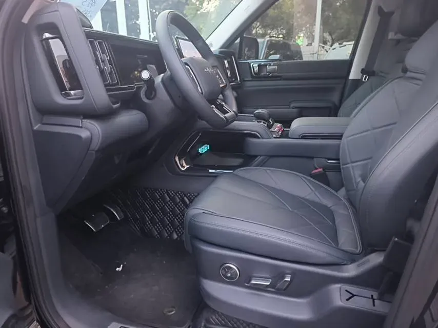 2023 FangChengBao Bao 5 1.5T 194HP L4 E-CVT PHEV 31.8KWH,autocango,china used car exporter,china ev exporter,chinese used car exporter,chinese used ev exporter