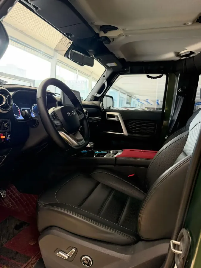 2021 Beijing BJ40 2.0T 224HP L4 8AT,autocango,china used car exporter,china ev exporter,chinese used car exporter,chinese used ev exporter