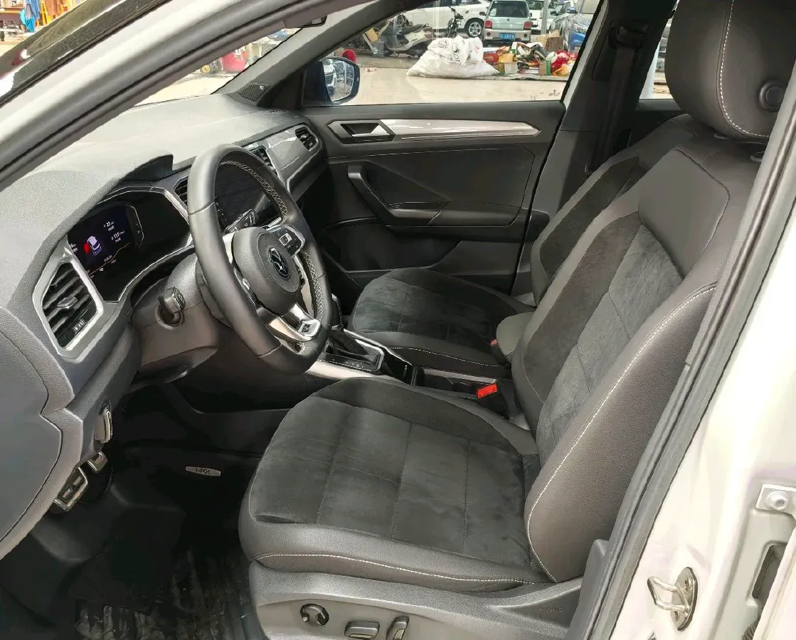 2022 Volkswagen T-Roc 1.4T 150HP L4 7DCT,autocango,china used car exporter,china ev exporter,chinese used car exporter,chinese used ev exporter