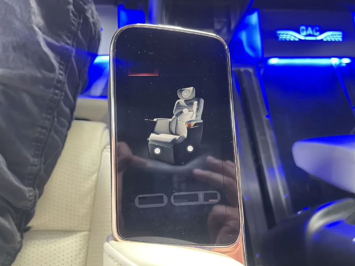 2023 GAC Trumpchi M8 2.0T 190HP L4 E-CVT Hybrid,autocango,china used car exporter,china ev exporter,chinese used car exporter,chinese used ev exporter