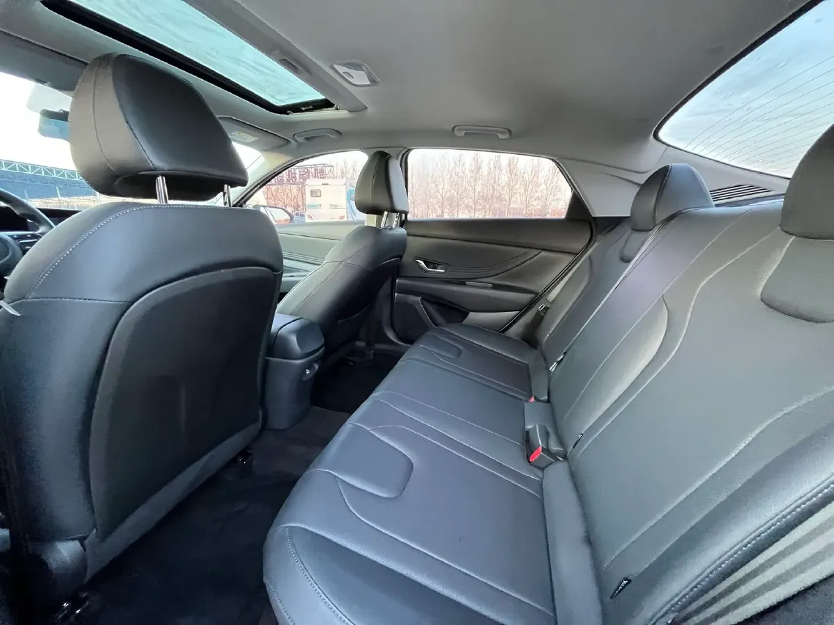 2021 Hyundai Elantra 1.5L 115HP L4 CVT,autocango,china used car exporter,china ev exporter,chinese used car exporter,chinese used ev exporter