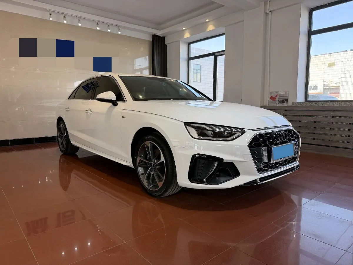 2025 Audi A4L 2.0T 190HP L4 7DCT,autocango,china used car exporter,china ev exporter,chinese used car exporter,chinese used ev exporter