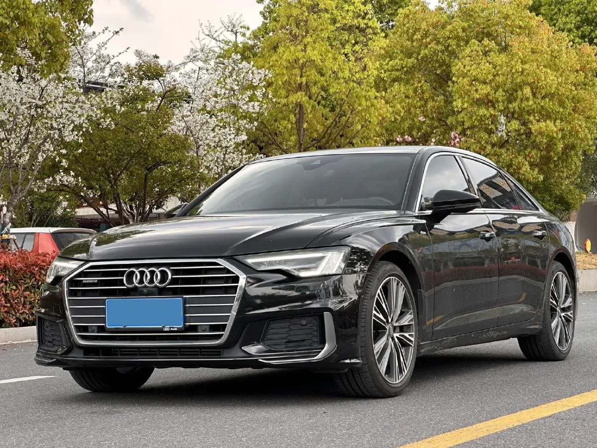 2020 Audi A6L 2.0T 224HP L4 7DCT,autocango,china used car exporter,china ev exporter,chinese used car exporter,chinese used ev exporter