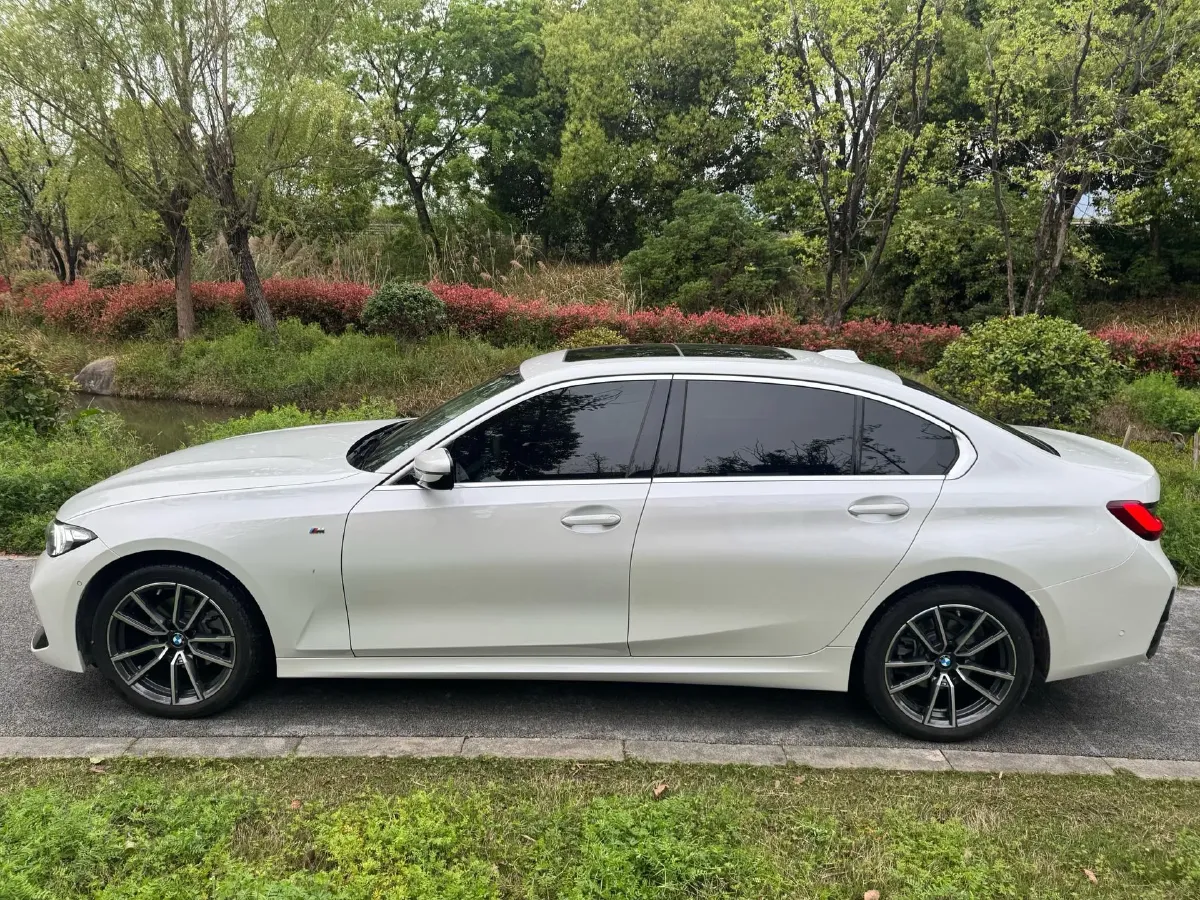 2024 BMW 3 Series 2.0T 184HP L4 8AT,autocango,china used car exporter,china ev exporter,chinese used car exporter,chinese used ev exporter