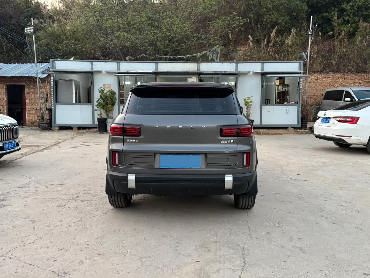 2023 Geely ICON 1.5T 181HP L4 7DCT,autocango,china used car exporter,china ev exporter,chinese used car exporter,chinese used ev exporter