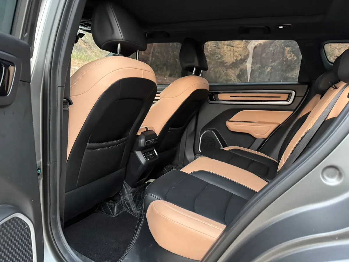 2023 Geely ICON 1.5T 181HP L4 7DCT,autocango,china used car exporter,china ev exporter,chinese used car exporter,chinese used ev exporter