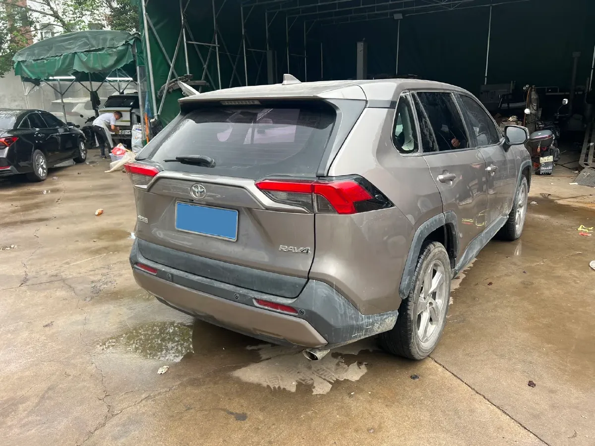 2021 Toyota RAV4 2.0L 171HP L4 CVT,autocango,china used car exporter,china ev exporter,chinese used car exporter,chinese used ev exporter