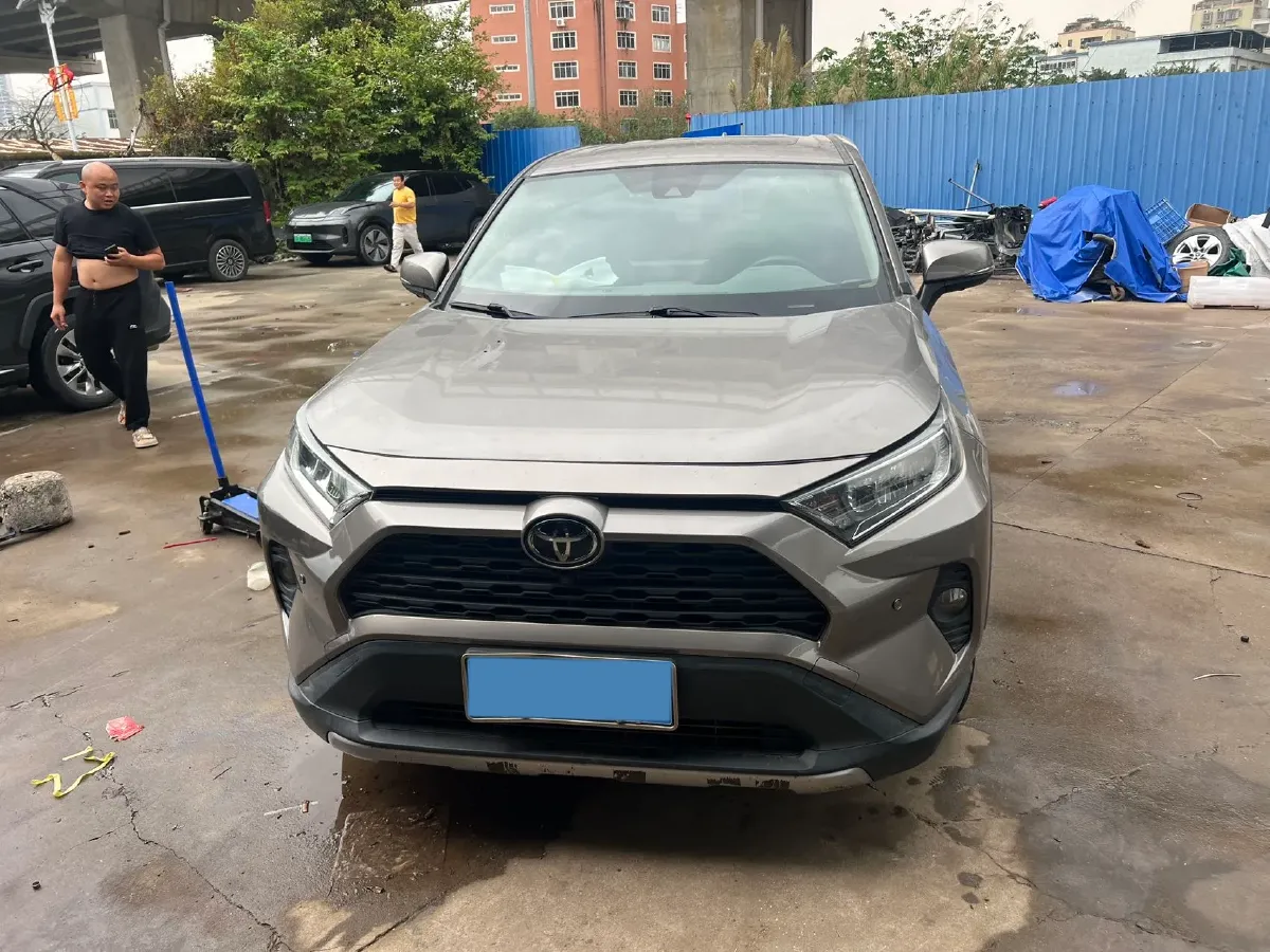 2021 Toyota RAV4 2.0L 171HP L4 CVT,autocango,china used car exporter,china ev exporter,chinese used car exporter,chinese used ev exporter