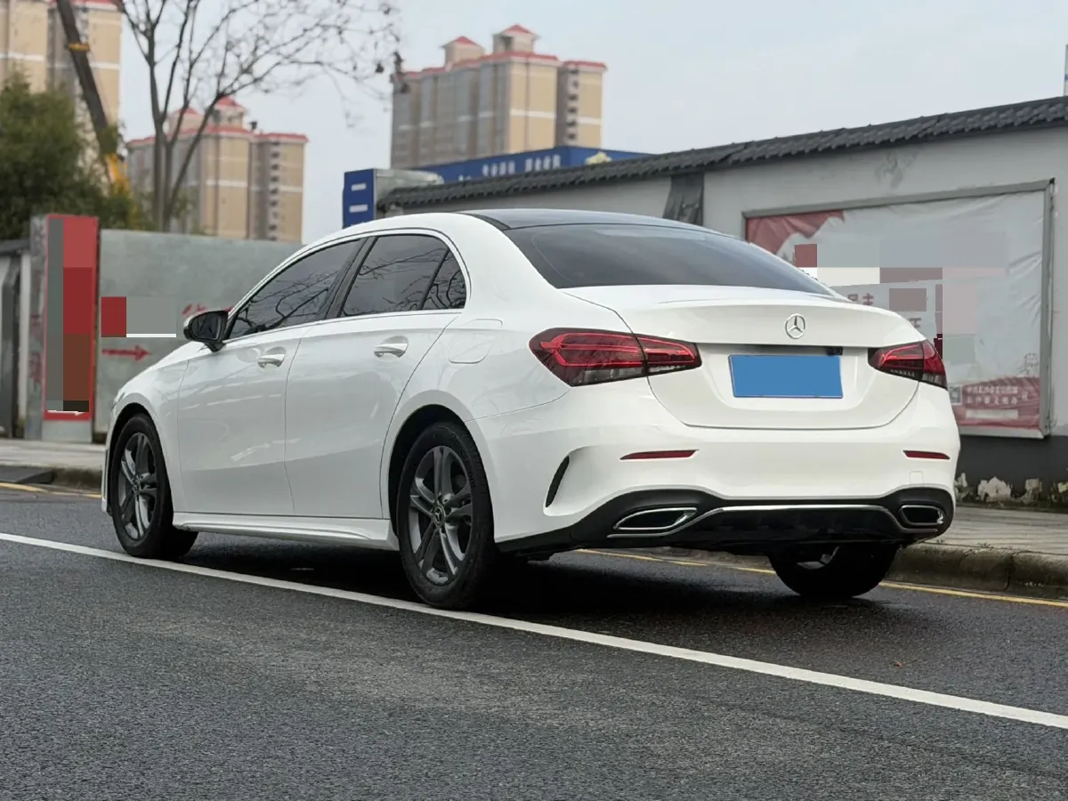 2022 Mercedes-Benz A Class 1.3T 136HP L4 7DCT,autocango,china used car exporter,china ev exporter,chinese used car exporter,chinese used ev exporter