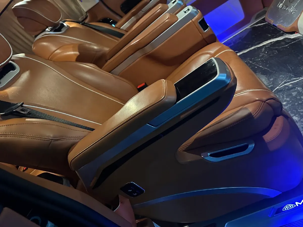 2021 Mercedes-Benz Vito 2.0T 211HP L4 9AT,autocango,china used car exporter,china ev exporter,chinese used car exporter,chinese used ev exporter