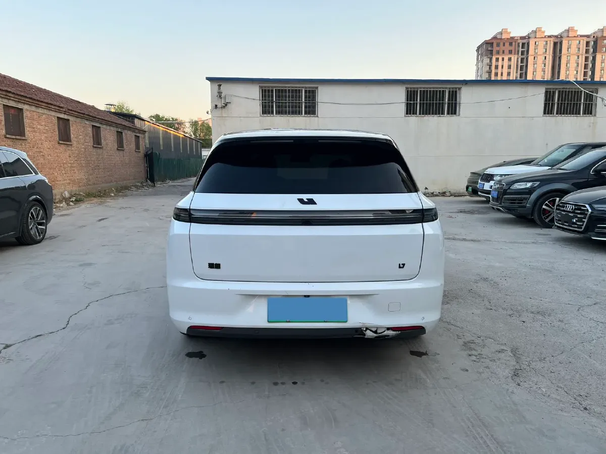 2023 Li L7 Range Extended 154HP REEV 40.9KWH,autocango,china used car exporter,china ev exporter,chinese used car exporter,chinese used ev exporter
