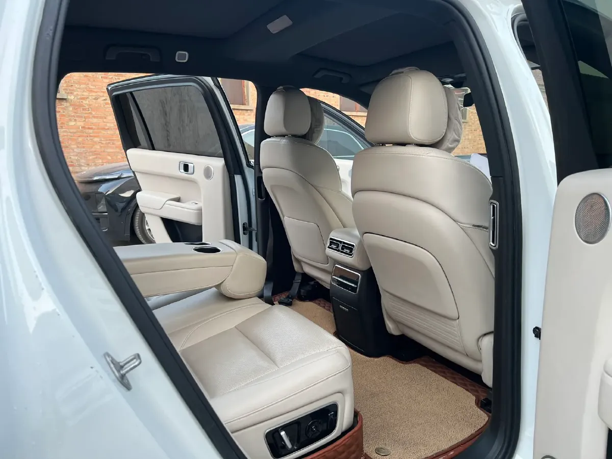 2023 Li L7 Range Extended 154HP REEV 40.9KWH,autocango,china used car exporter,china ev exporter,chinese used car exporter,chinese used ev exporter