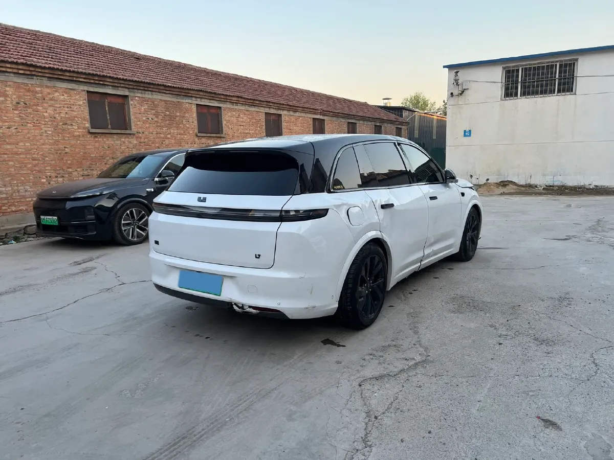2023 Li L7 Range Extended 154HP REEV 40.9KWH,autocango,china used car exporter,china ev exporter,chinese used car exporter,chinese used ev exporter