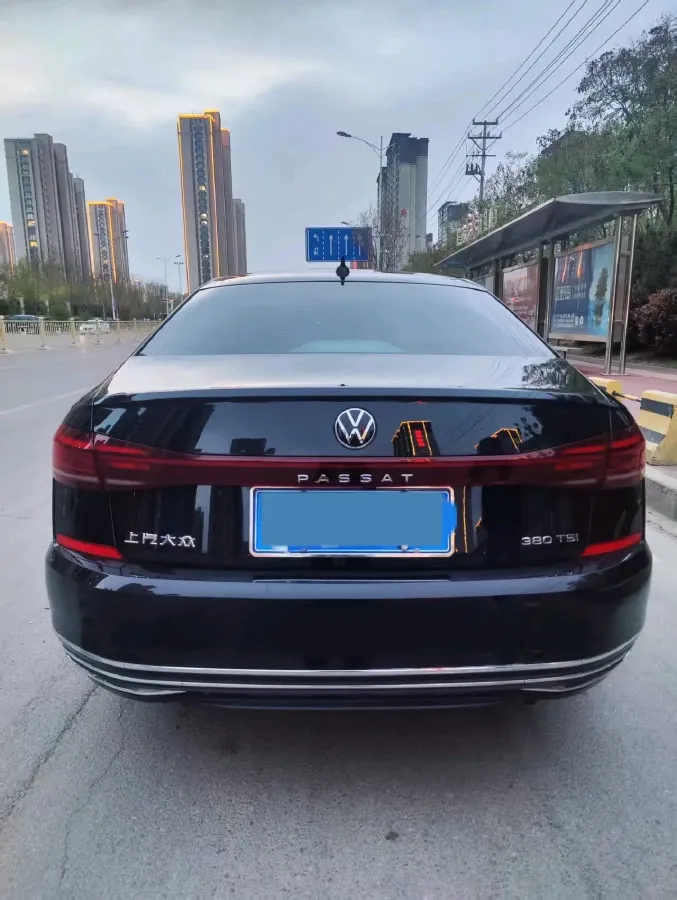2024 Volkswagen Passat 2.0T 220HP L4 7DCT,autocango,china used car exporter,china ev exporter,chinese used car exporter,chinese used ev exporter