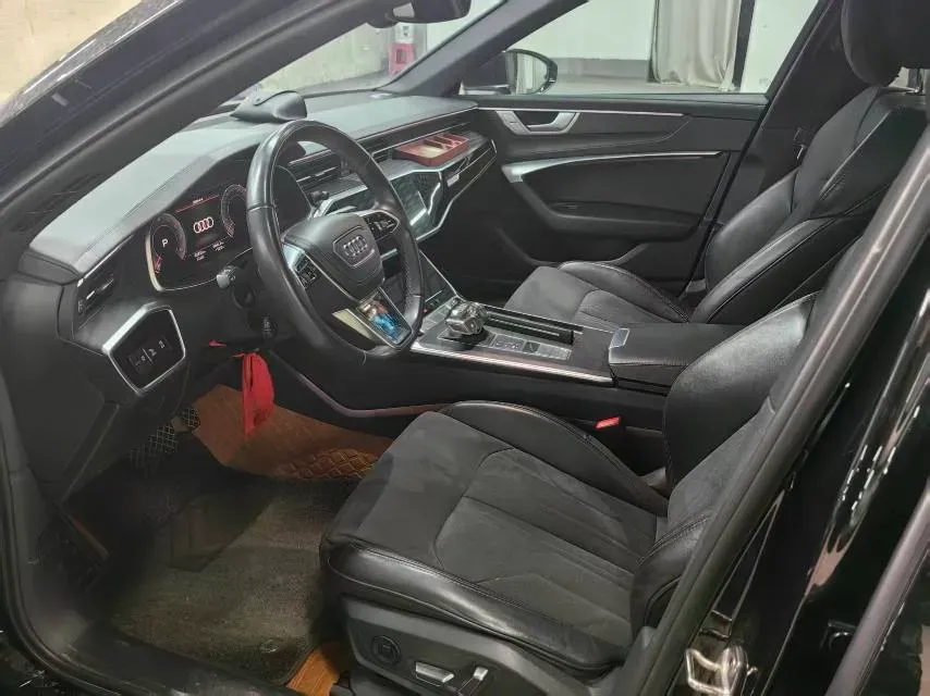 2024 Audi A6L 2.0T 245HP L4 7DCT,autocango,china used car exporter,china ev exporter,chinese used car exporter,chinese used ev exporter