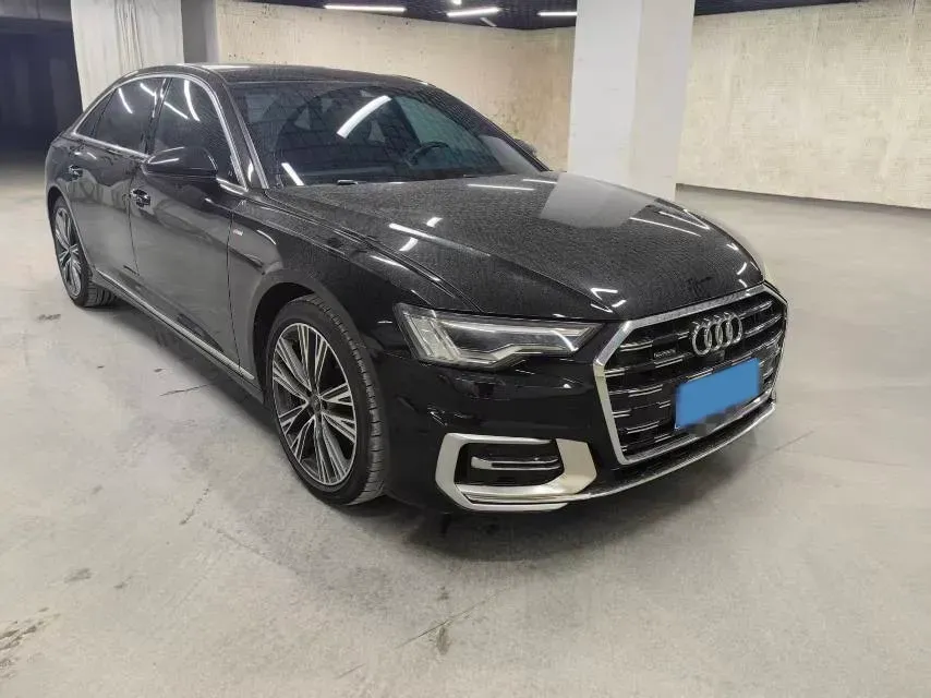 2024 Audi A6L 2.0T 245HP L4 7DCT,autocango,china used car exporter,china ev exporter,chinese used car exporter,chinese used ev exporter