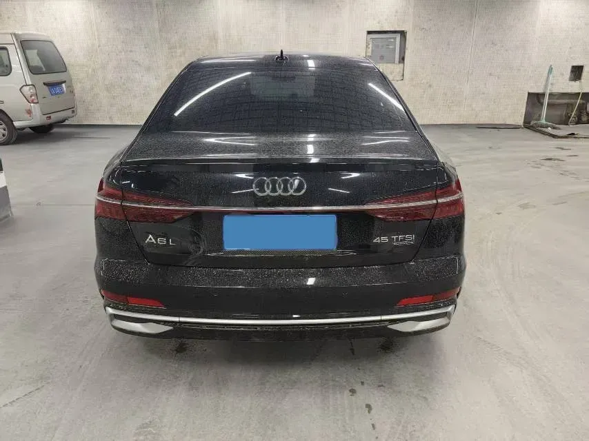 2024 Audi A6L 2.0T 245HP L4 7DCT,autocango,china used car exporter,china ev exporter,chinese used car exporter,chinese used ev exporter