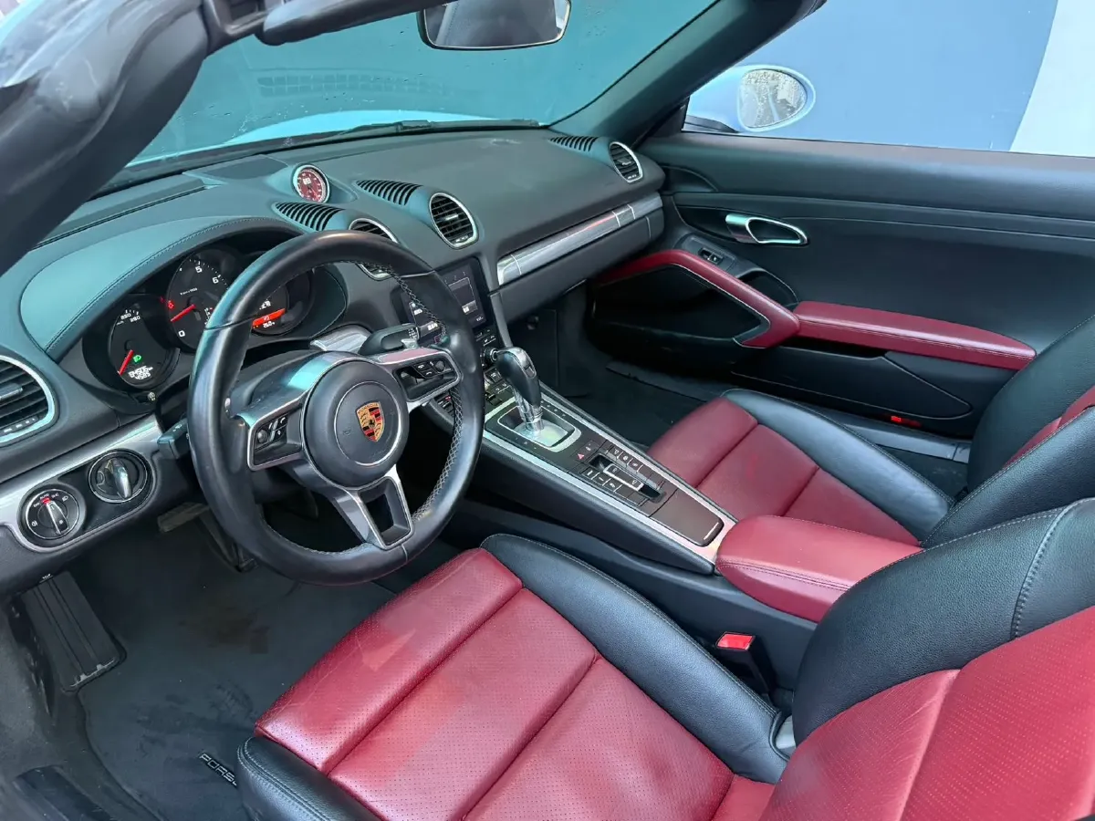 2018 Porsche 718 2.0T 250HP H4 7DCT,autocango,china used car exporter,china ev exporter,chinese used car exporter,chinese used ev exporter