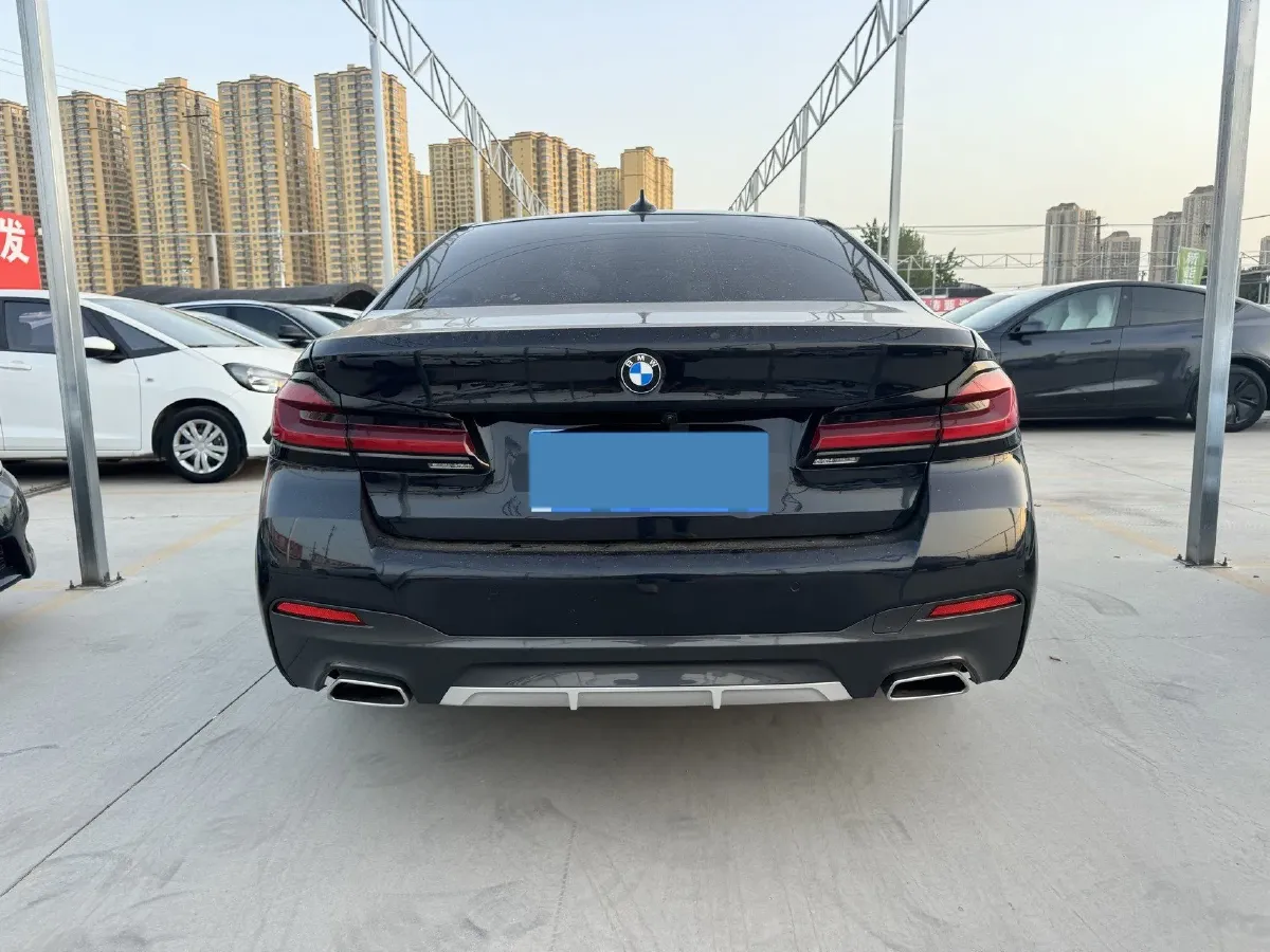 2022 BMW 5 Series 2.0T 184HP L4 8AT,autocango,china used car exporter,china ev exporter,chinese used car exporter,chinese used ev exporter