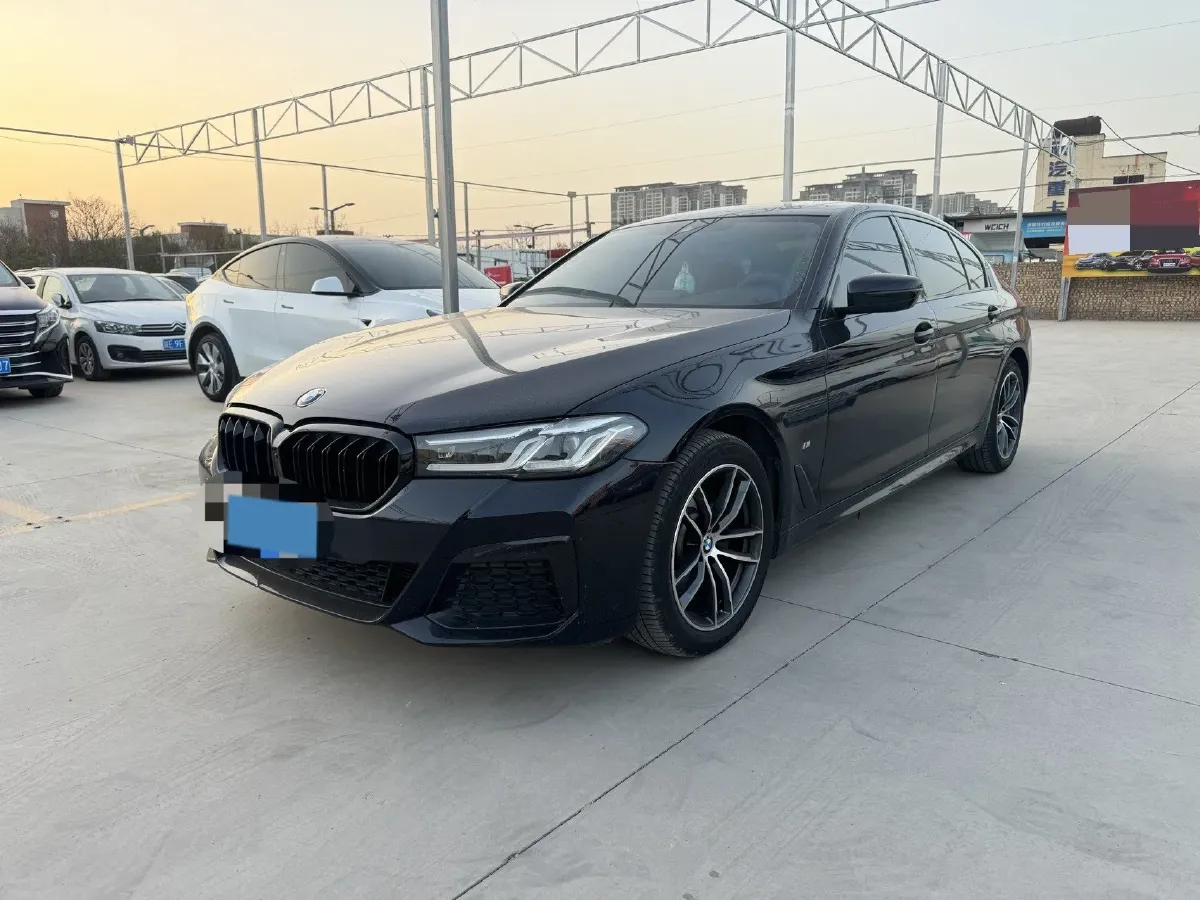 2022 BMW 5 Series 2.0T 184HP L4 8AT,autocango,china used car exporter,china ev exporter,chinese used car exporter,chinese used ev exporter