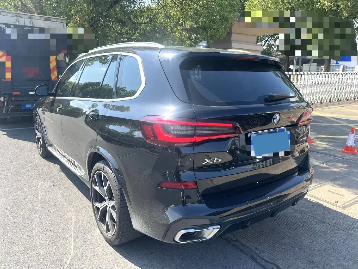 2022 BMW X5 3.0T 333HP L6 8AT,autocango,china used car exporter,china ev exporter,chinese used car exporter,chinese used ev exporter